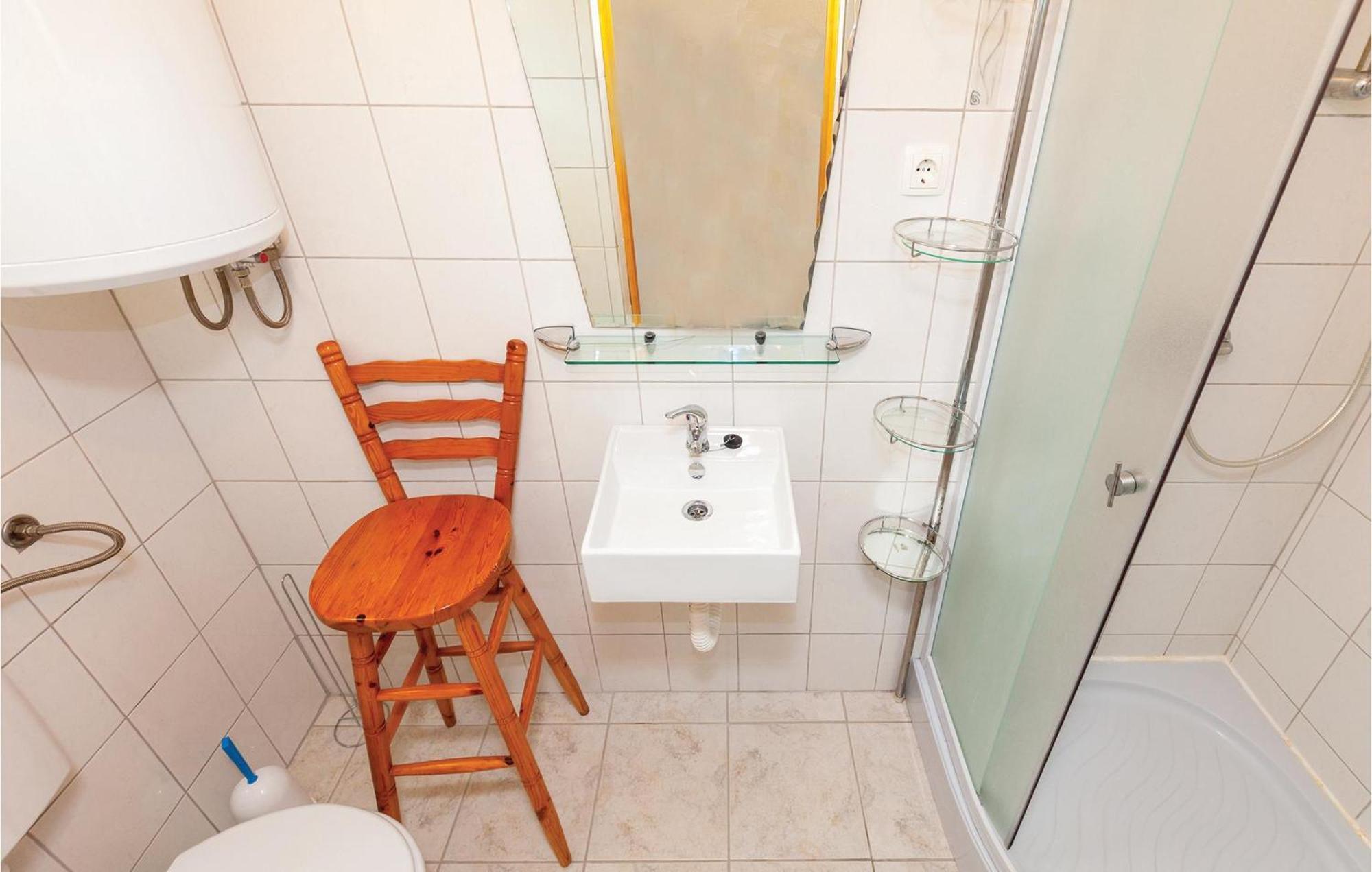 Gorgeous Apartment In Klenovica With Kitchen Ngoại thất bức ảnh