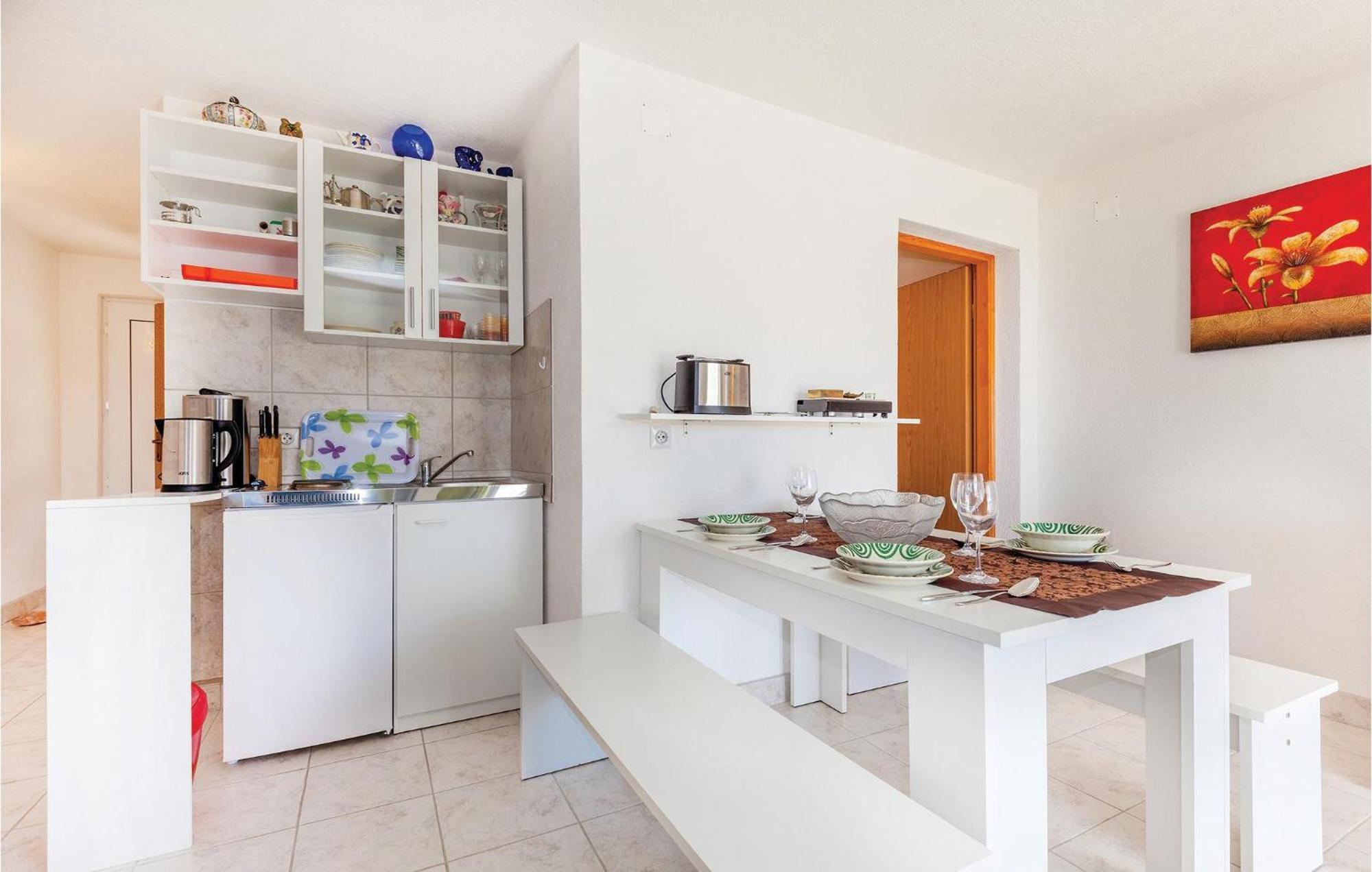 Gorgeous Apartment In Klenovica With Kitchen Ngoại thất bức ảnh