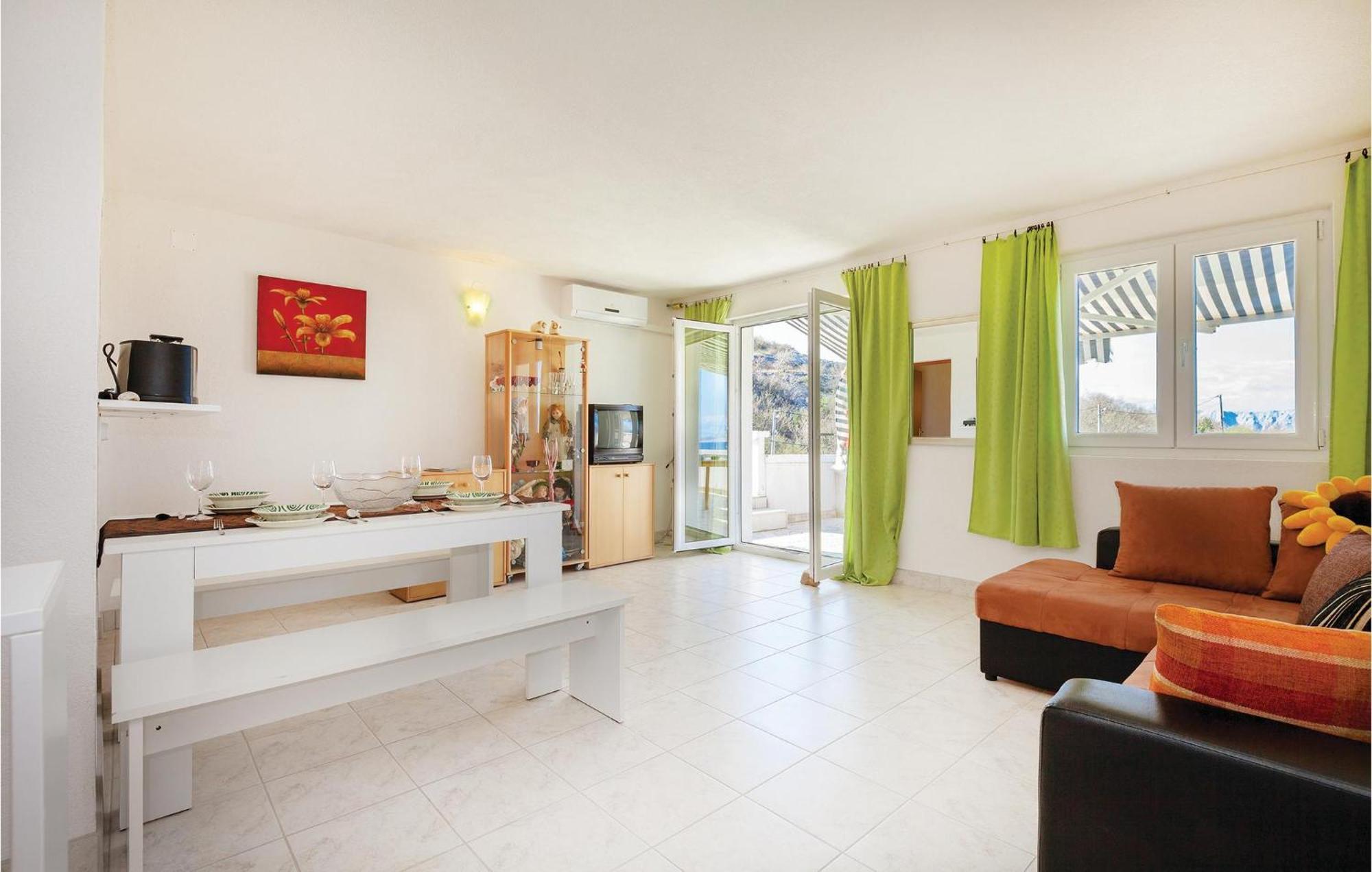 Gorgeous Apartment In Klenovica With Kitchen Ngoại thất bức ảnh